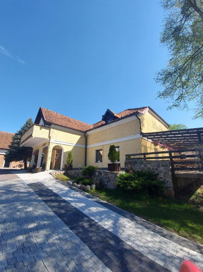 Folwark Tumiany Pokoje & Restauracja Buitenkant foto